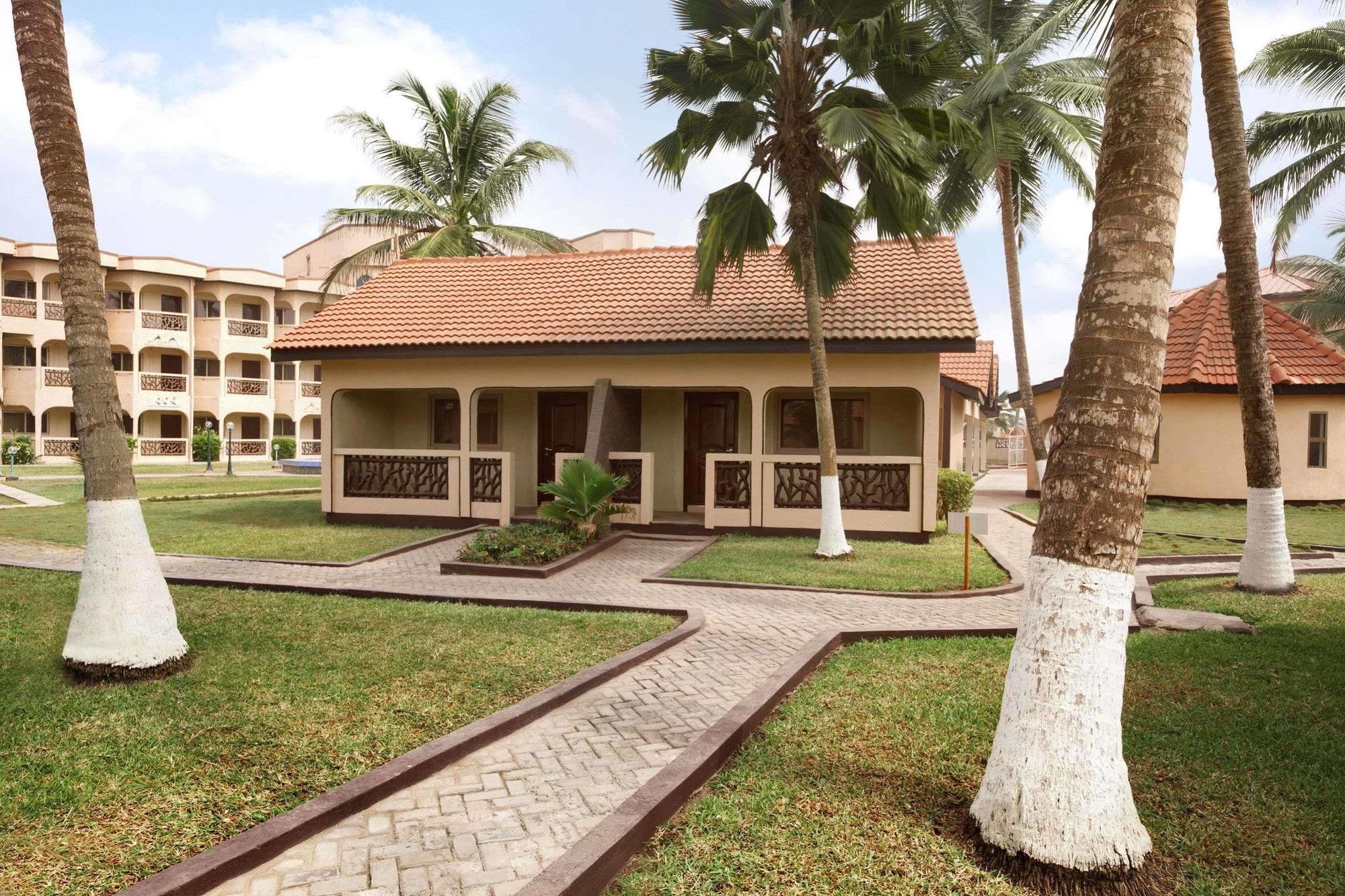 Ramada Resort Akkra Exterior foto